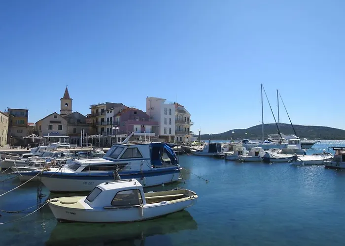 Appartamento Maslina-1 By Interhome