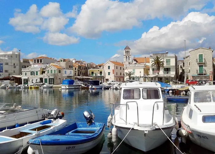 Maslina-1 By Interhome Appartamento Srima